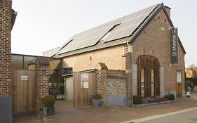 Hotel De Maretak